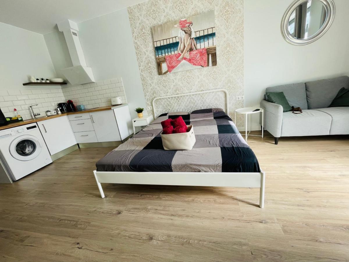 City Heart Alicante Studio Apartment - Castle View Экстерьер фото